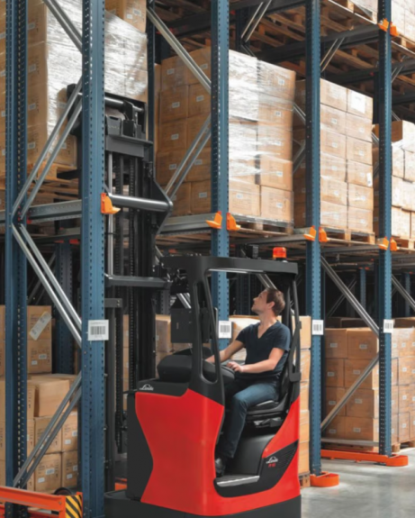 Linde Reach truck operating